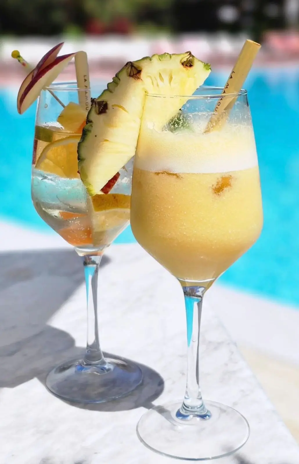 Cocktail avec paille Rozzos